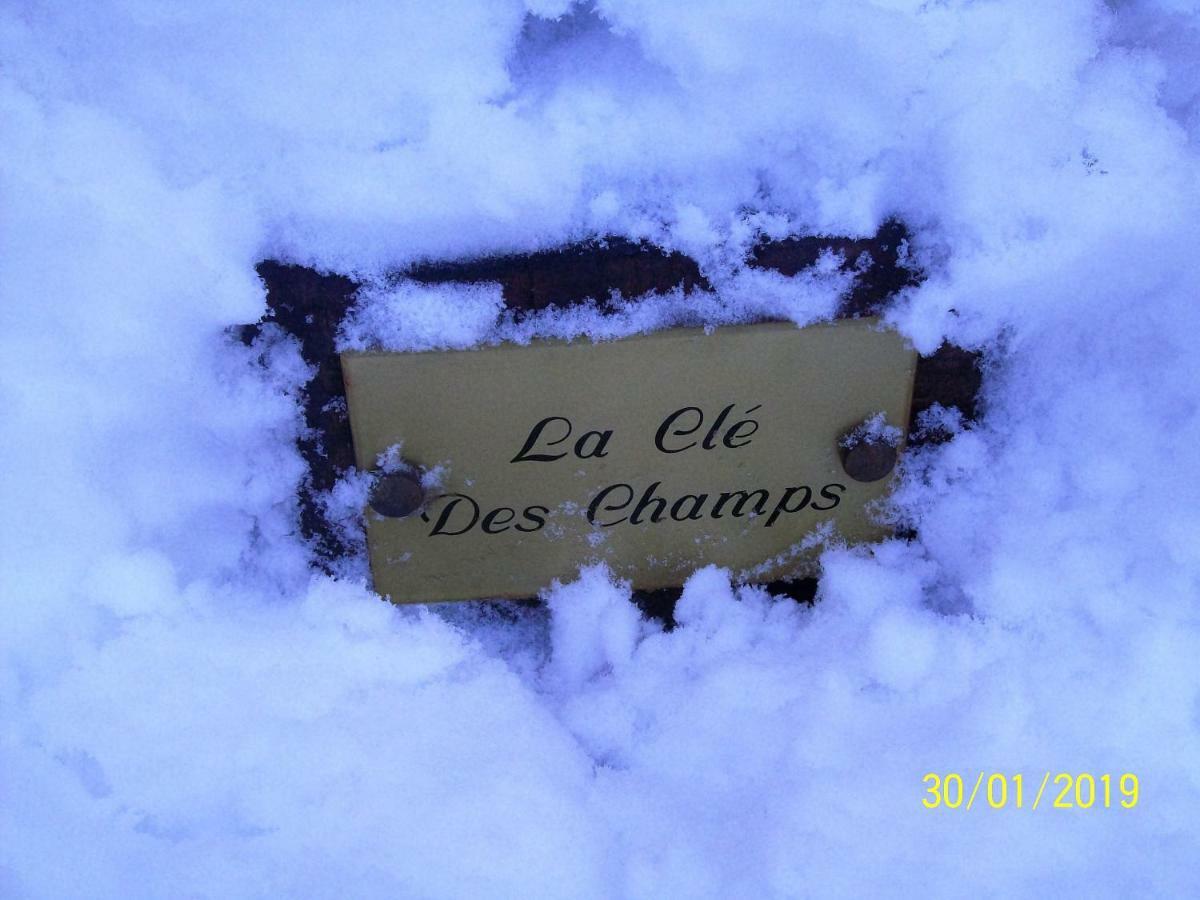 La Cle Des Champs Vila Longueval Exterior foto